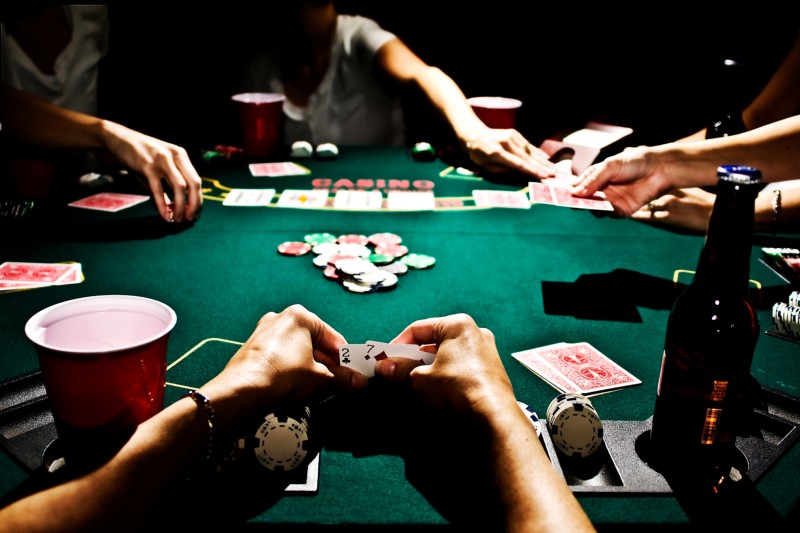 как играть в покер в казино